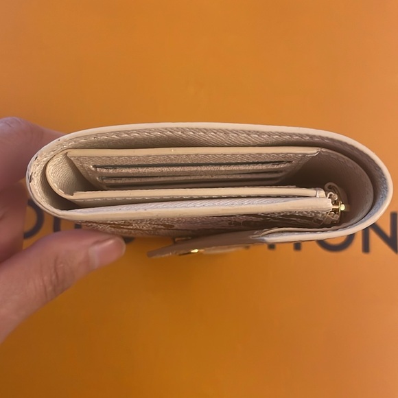 Louis Vuitton Nautical Victorine Wallet (box and dustbag included) - Picture 10 of 17